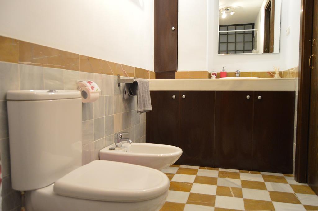 Lyrioshomes Apartamentos Los Treboles Málaga Kültér fotó